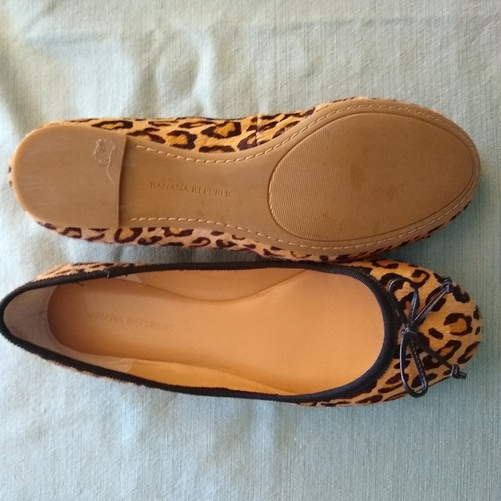 Banana Republic leopard print flats